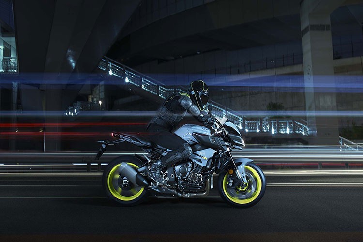 Nakedbike Yamaha MT-10 2016 co gia gan 300 trieu dong-Hinh-9